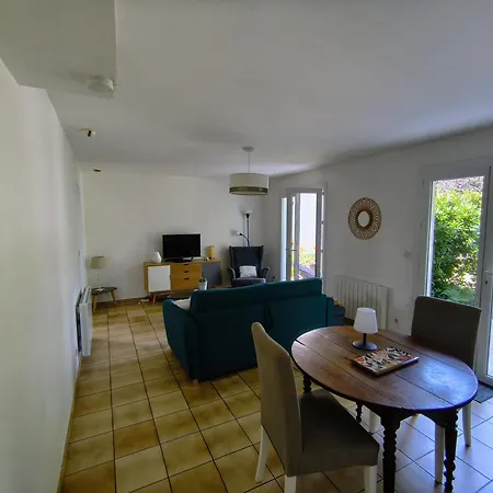 Grand 2 Pièces Pour 4 Personnes Avec Jardin *