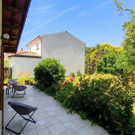 Appartamento Grand 2 Pièces Pour 4 Personnes Avec Jardin *